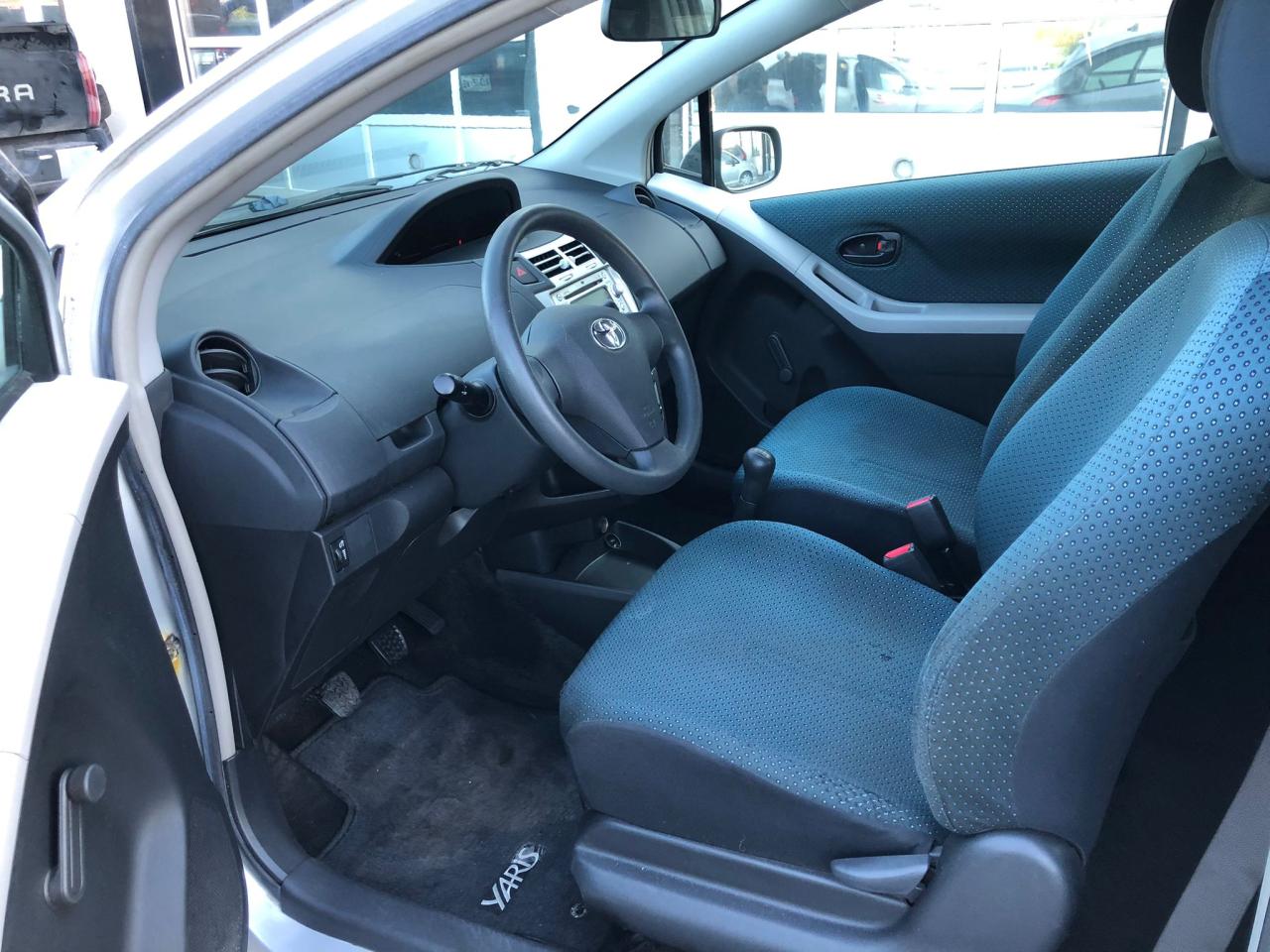 2007 Toyota Yaris CE - Photo #10