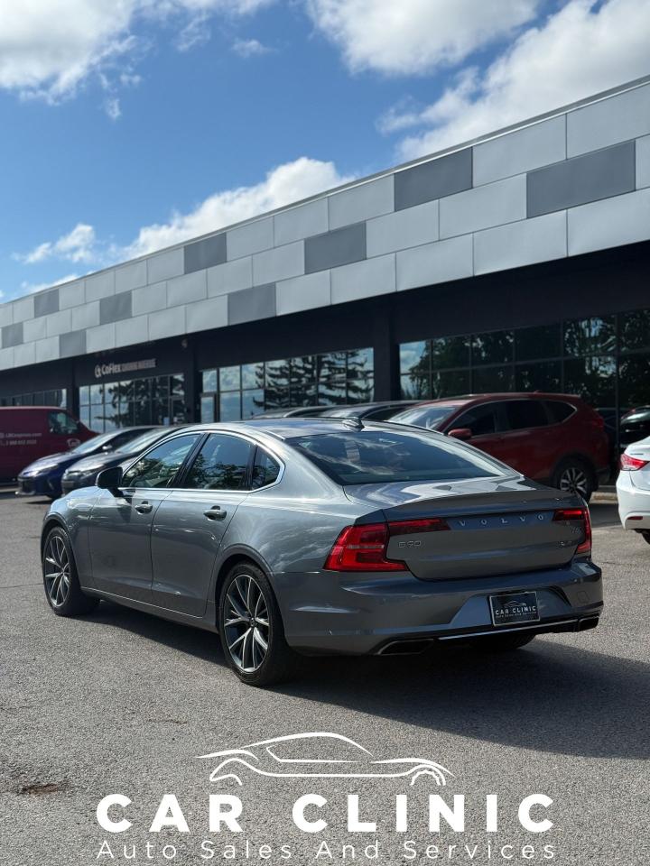 2017 Volvo S90 T6 Momentum - Photo #4