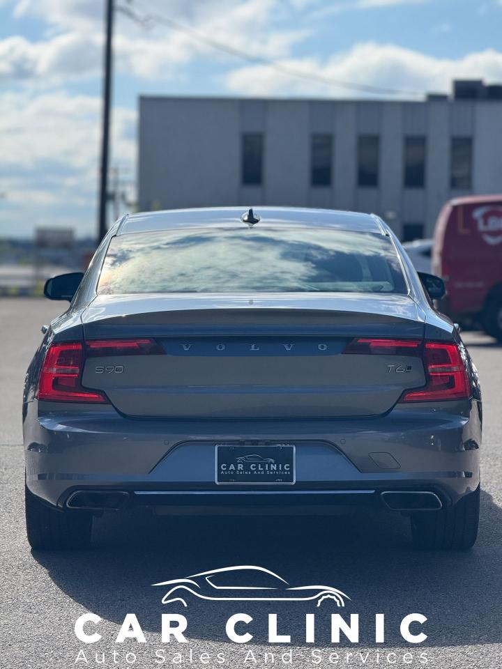 2017 Volvo S90 T6 Momentum - Photo #5