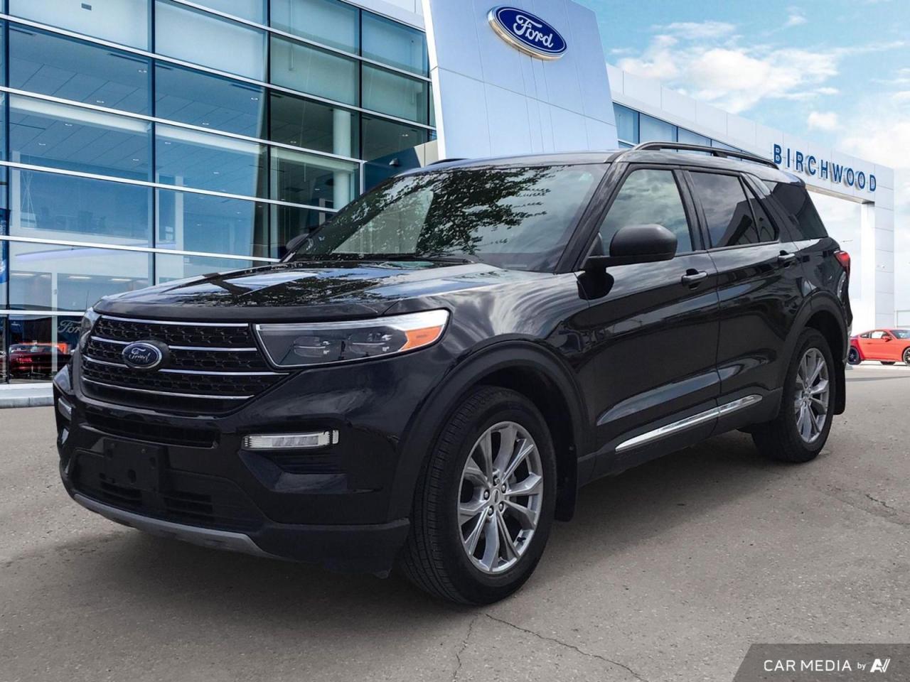 Used 2022 Ford Explorer XLT 4WD | 7 Passenger | Leather | Moonroof for sale in Winnipeg, MB