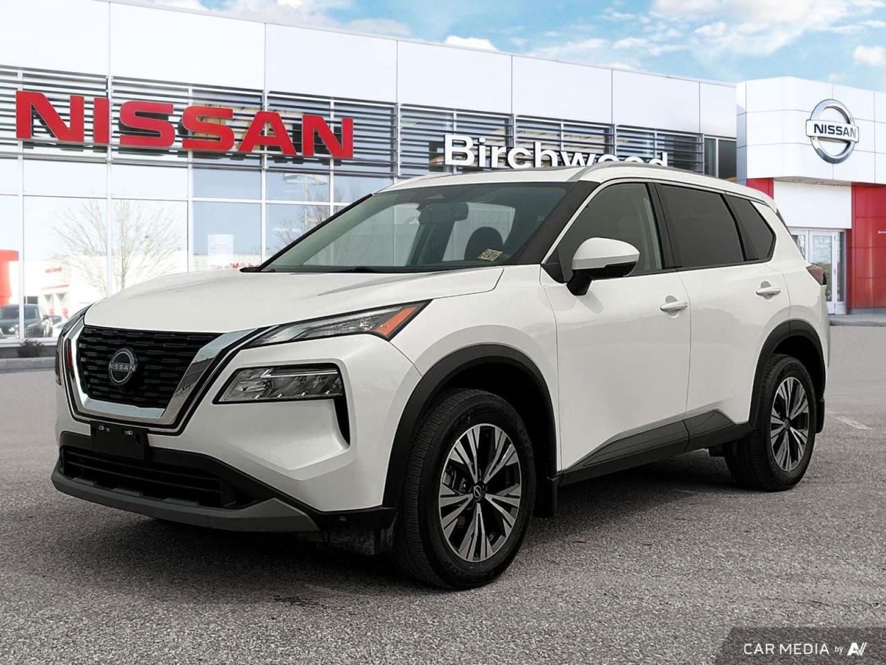 Used 2023 Nissan Rogue SV MOONROOF Accident Free | One Owner | Locally Owned for sale in Winnipeg, MB
