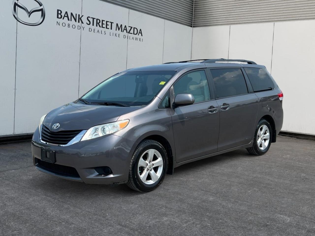 Used 2012 Toyota Sienna 5DR V6 LE 8-PASS FWD for sale in Ottawa, ON