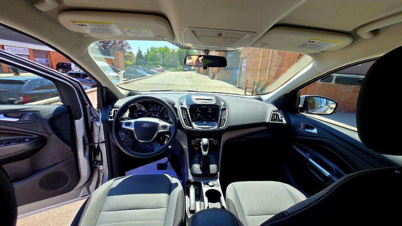 2015 Ford Escape FWD 4dr SE - Photo #10