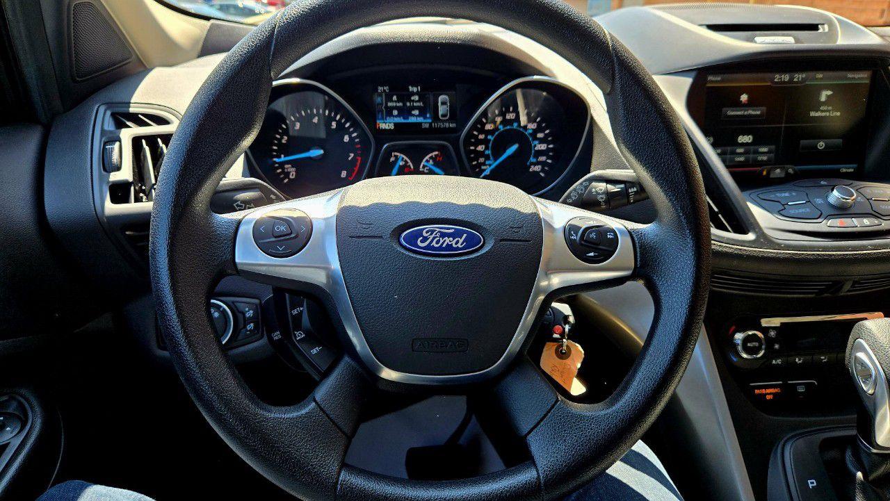2015 Ford Escape FWD 4dr SE - Photo #11