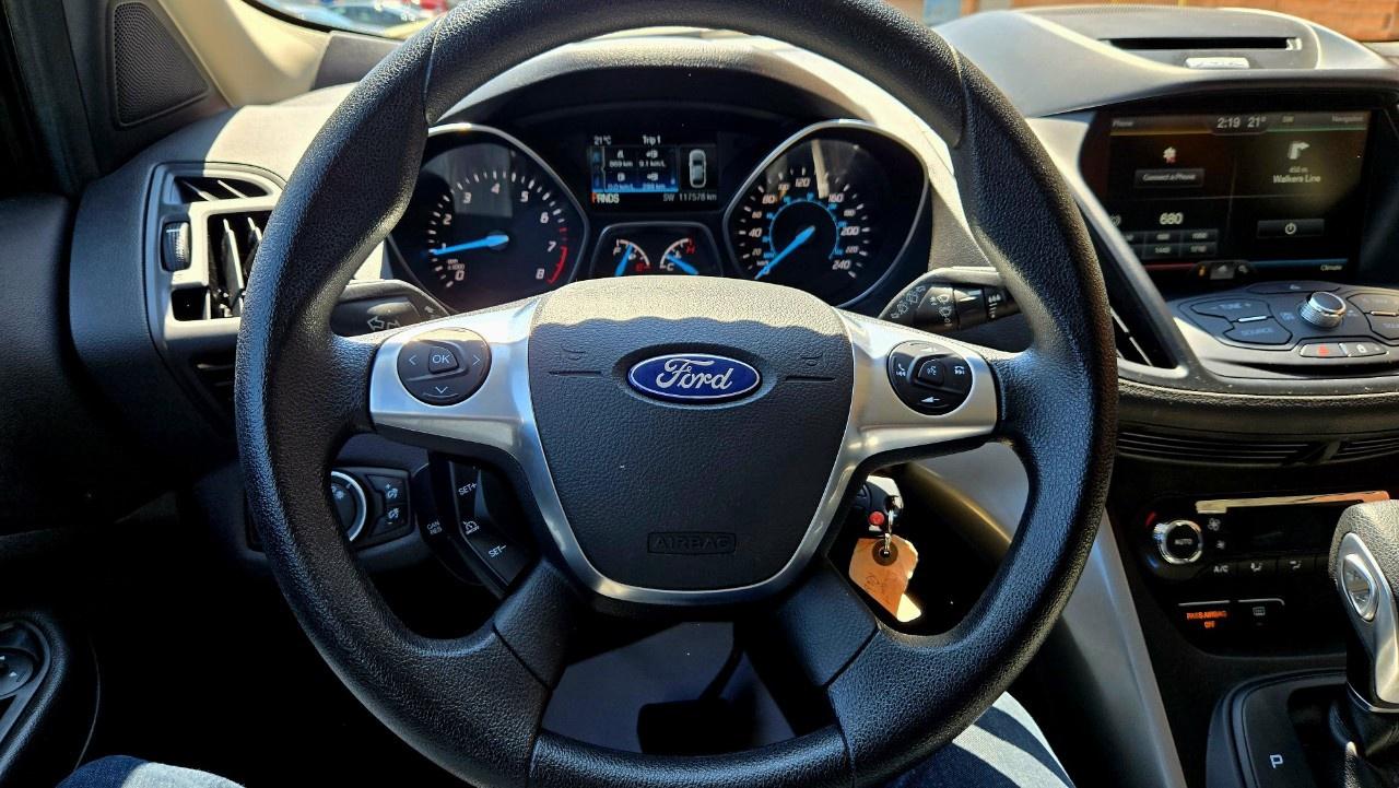 2015 Ford Escape FWD 4dr SE - Photo #11