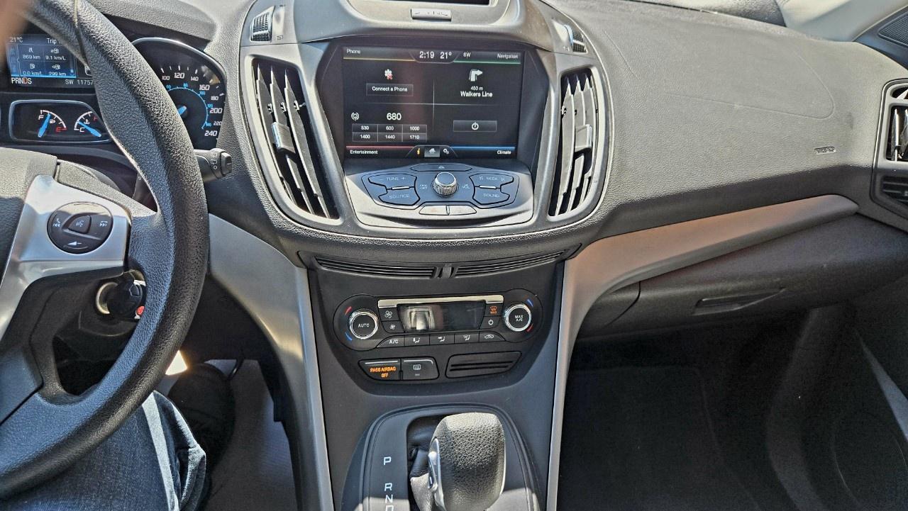 2015 Ford Escape FWD 4dr SE - Photo #16