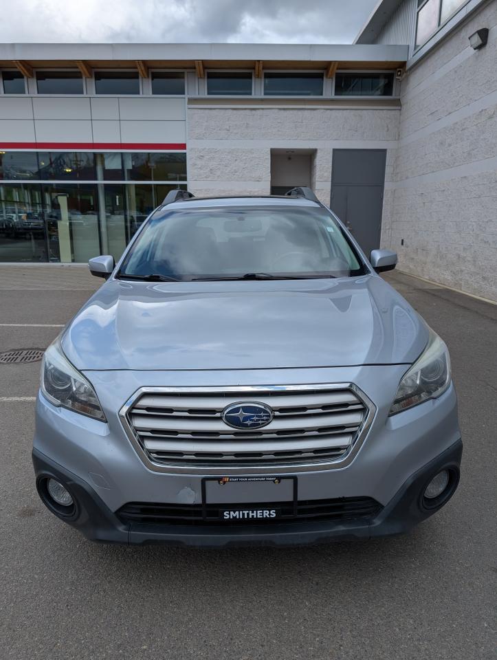2015 Subaru Outback 2.5i w/Limited & Tech Pkg Photo1