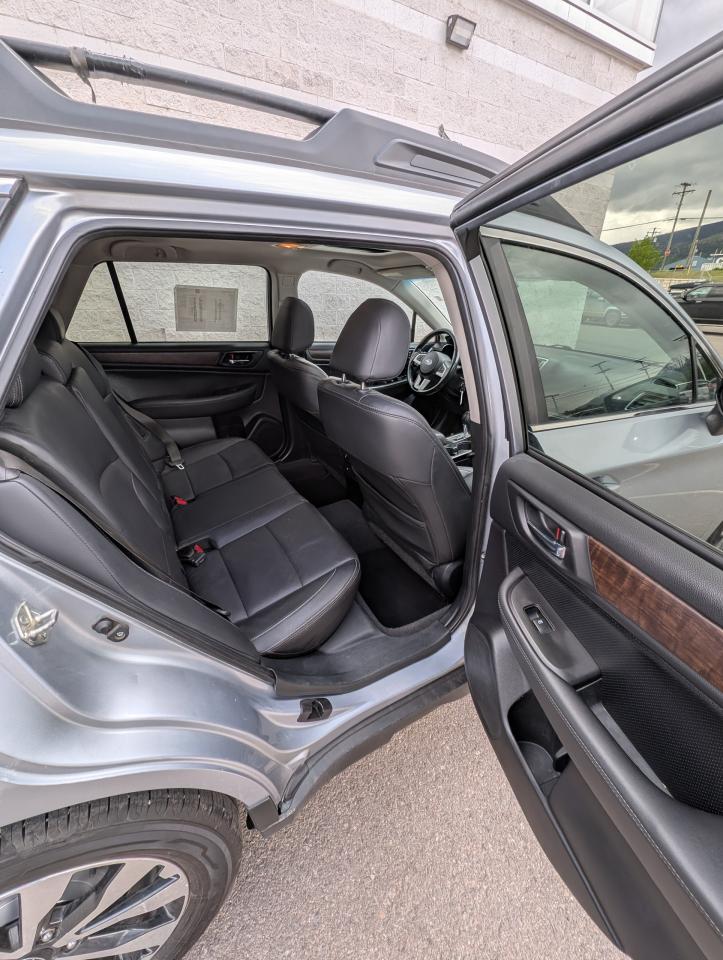 2015 Subaru Outback 2.5i w/Limited & Tech Pkg Photo
