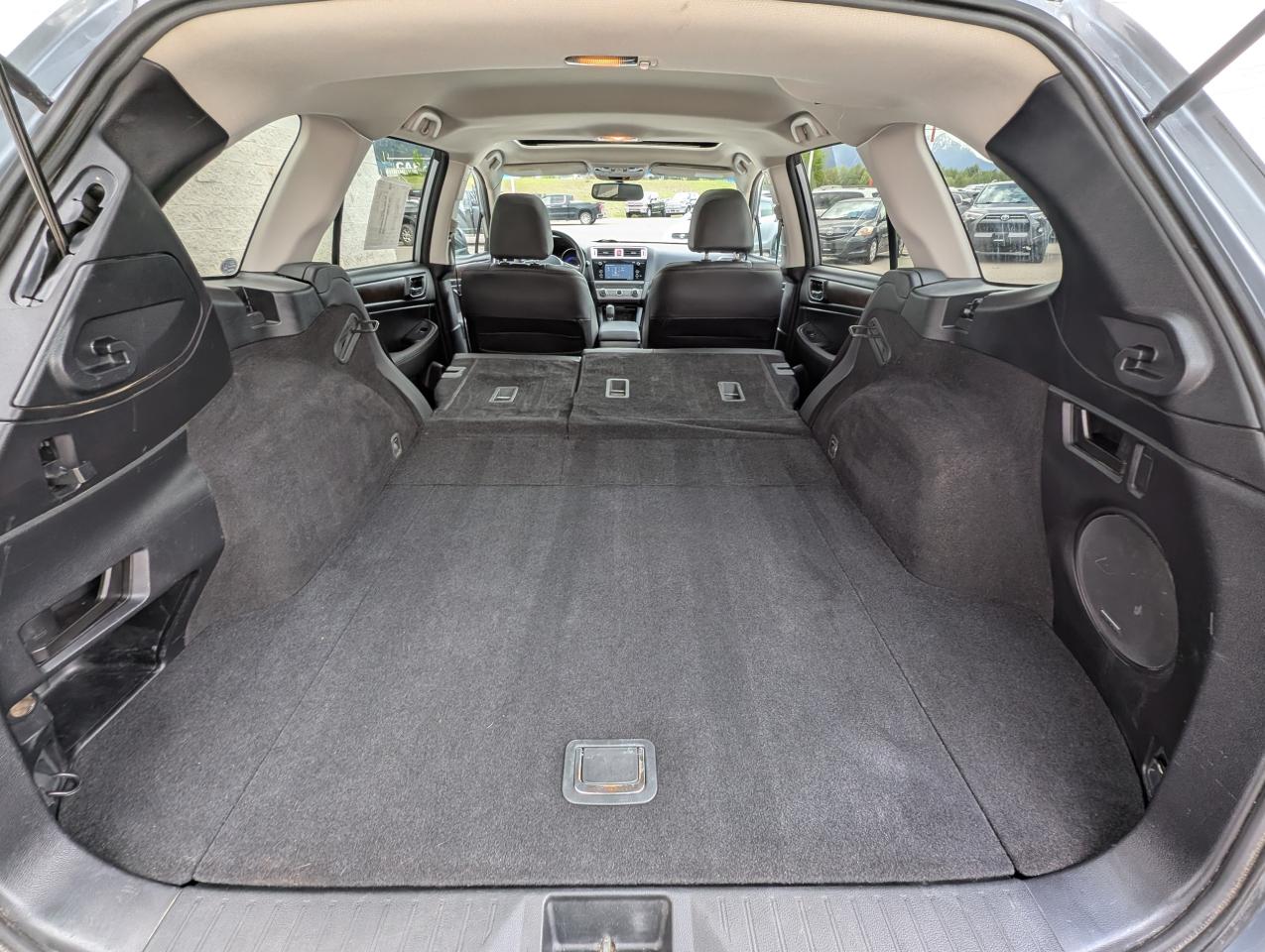 2015 Subaru Outback 2.5i w/Limited & Tech Pkg Photo