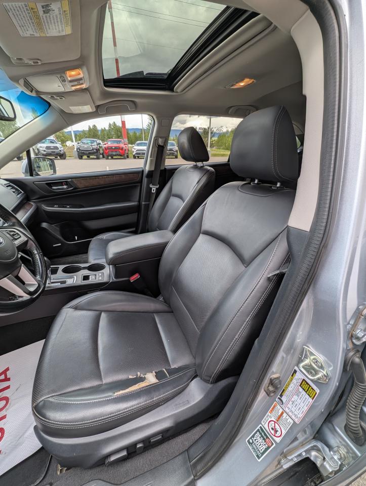 2015 Subaru Outback 2.5i w/Limited & Tech Pkg Photo