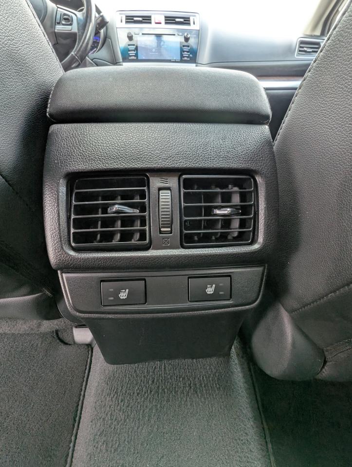 2015 Subaru Outback 2.5i w/Limited & Tech Pkg Photo