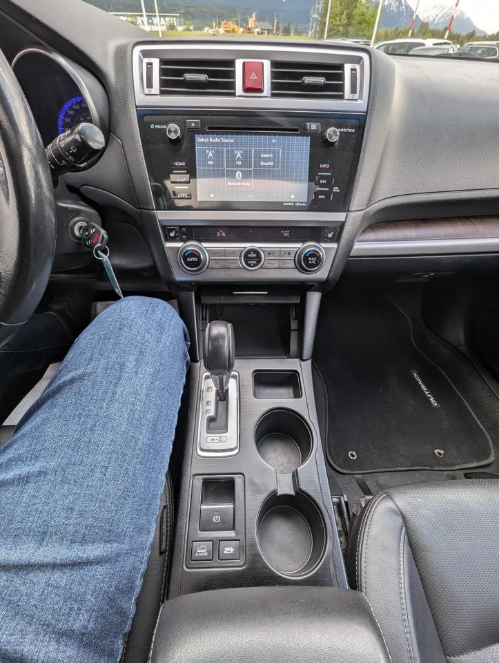 2015 Subaru Outback 2.5i w/Limited & Tech Pkg Photo
