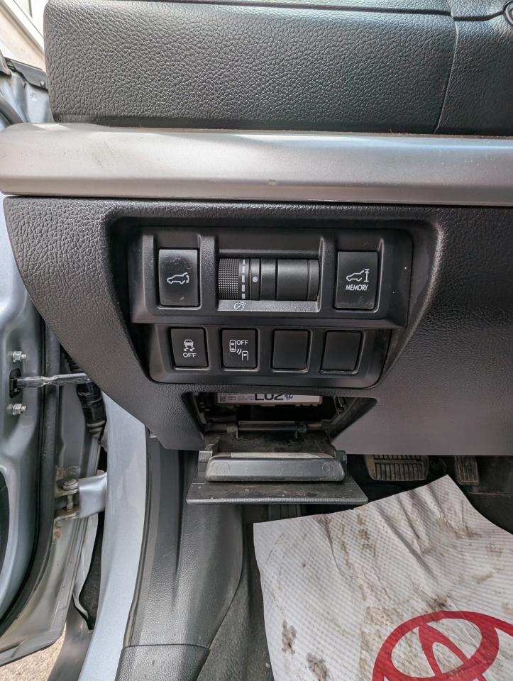 2015 Subaru Outback 2.5i w/Limited & Tech Pkg Photo