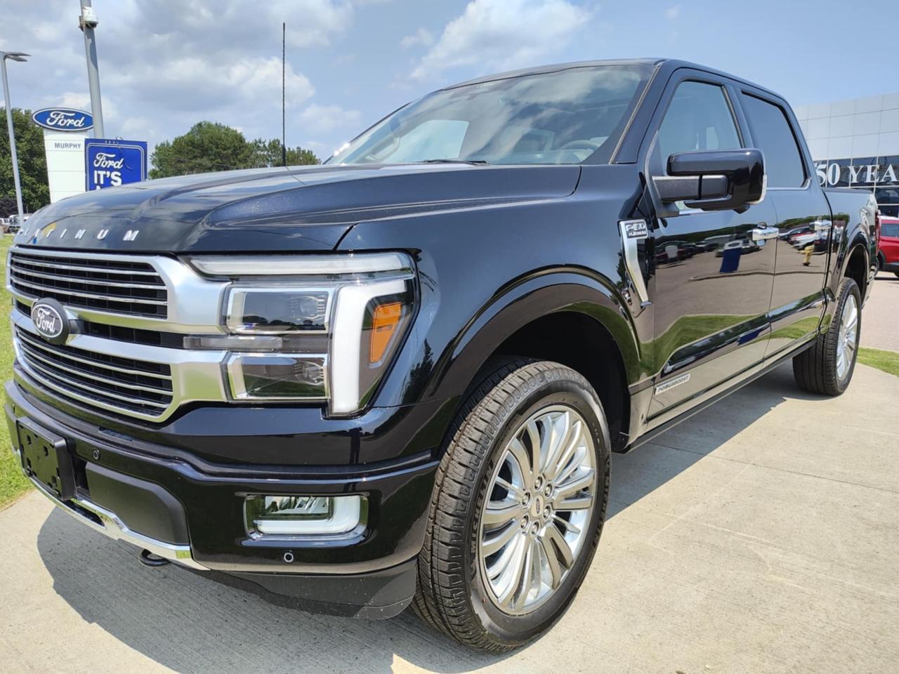 2025 Ford F-150 PLATINUM