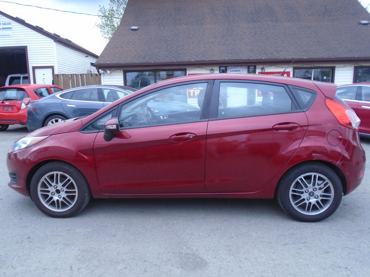 2015 Ford Fiesta 5dr HB SE - Photo #4