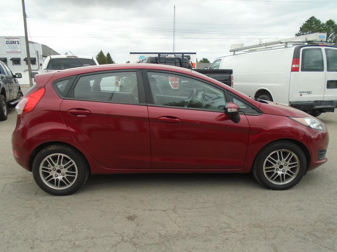 2015 Ford Fiesta 5dr HB SE - Photo #5