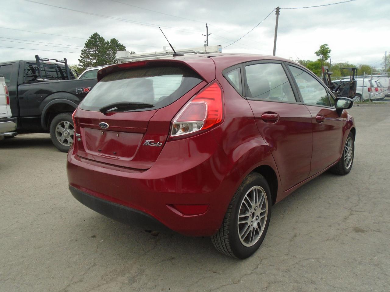 2015 Ford Fiesta 5dr HB SE - Photo #6