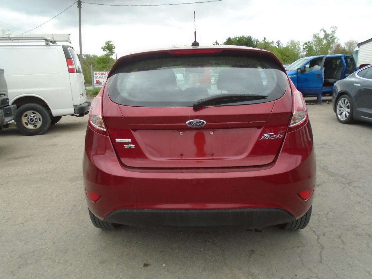 2015 Ford Fiesta 5dr HB SE - Photo #7