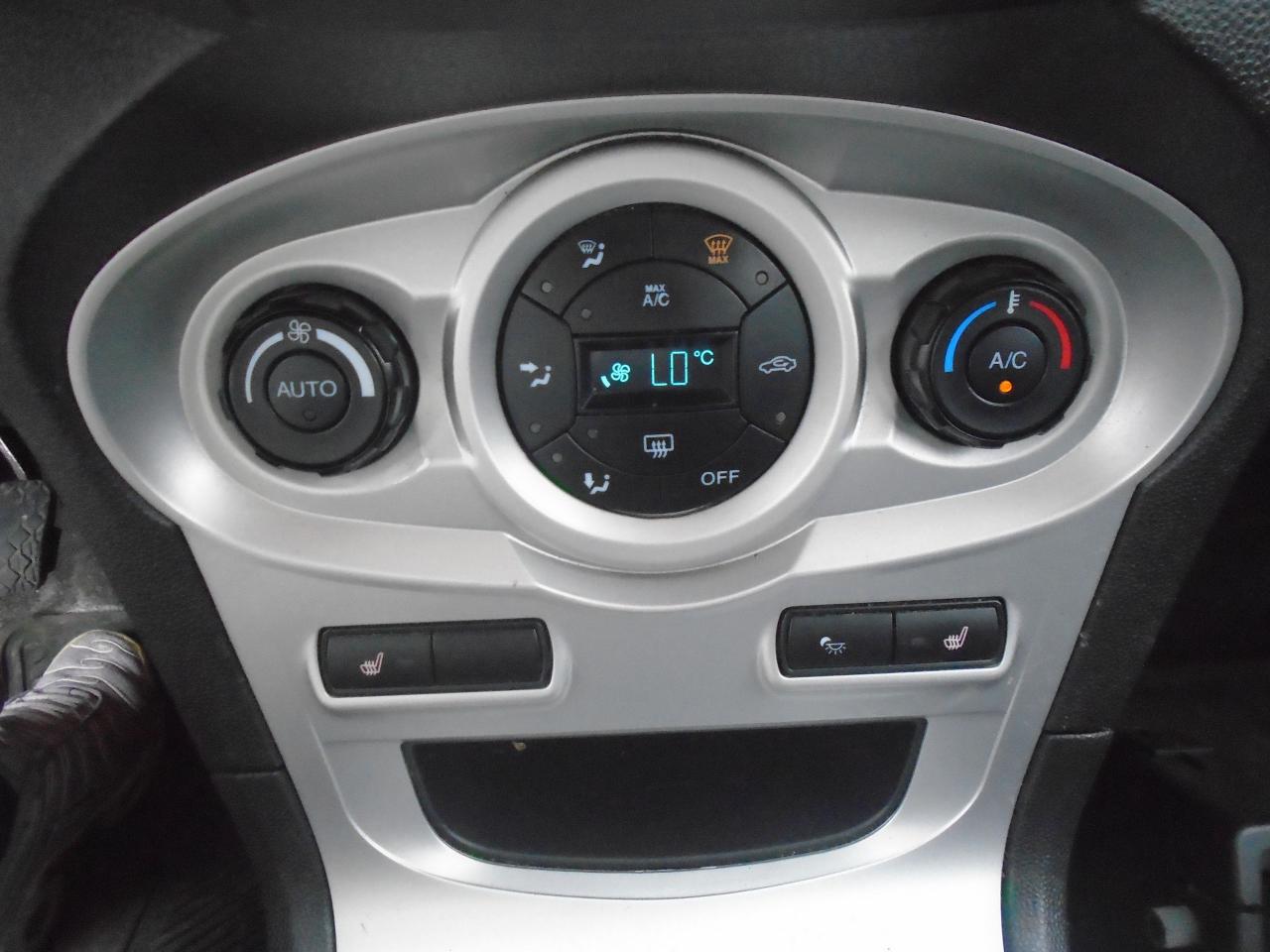 2015 Ford Fiesta 5dr HB SE - Photo #16