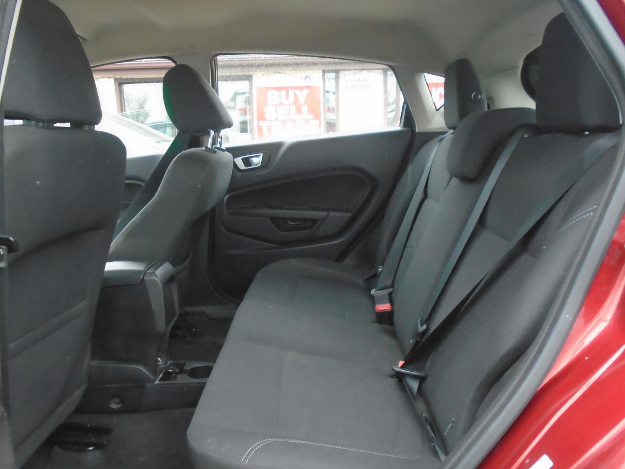 2015 Ford Fiesta 5dr HB SE - Photo #21