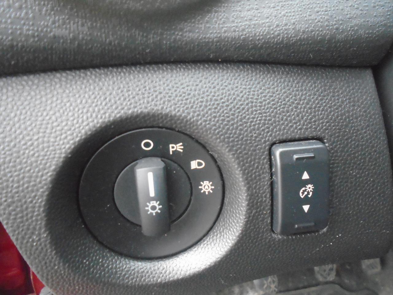 2015 Ford Fiesta 5dr HB SE - Photo #11