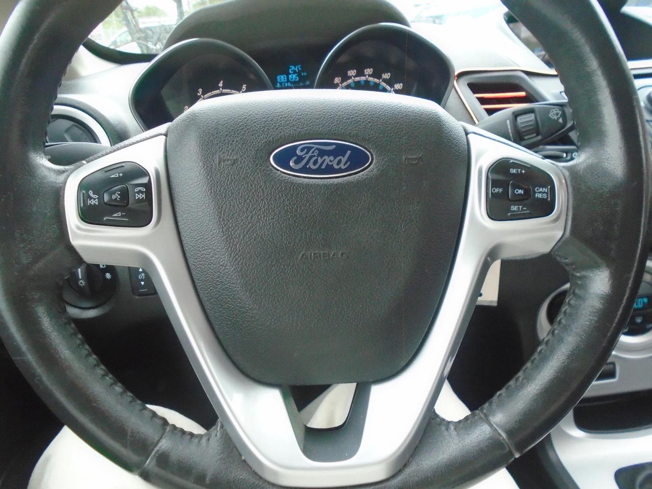 2015 Ford Fiesta 5dr HB SE - Photo #13
