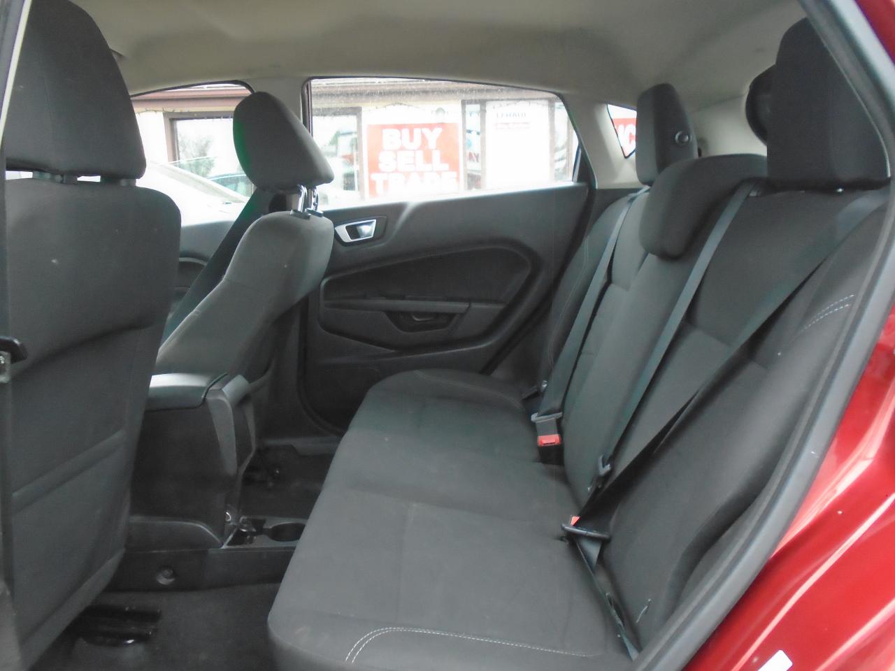 2015 Ford Fiesta 5dr HB SE - Photo #21