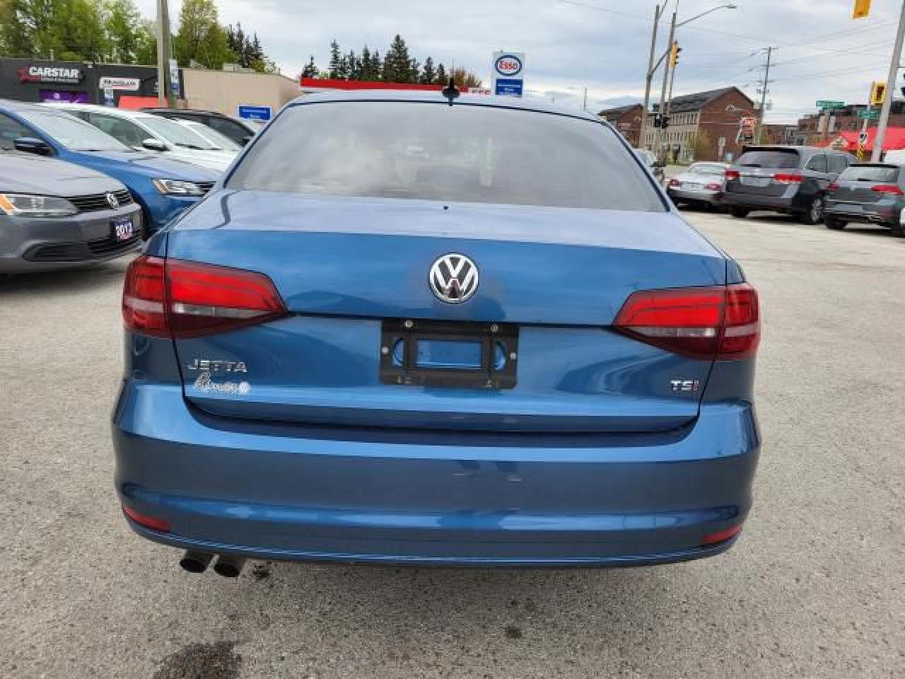 2017 Volkswagen Jetta 1.8T Highline Photo4