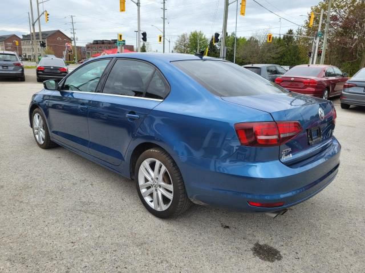 2017 Volkswagen Jetta 1.8T Highline Photo5