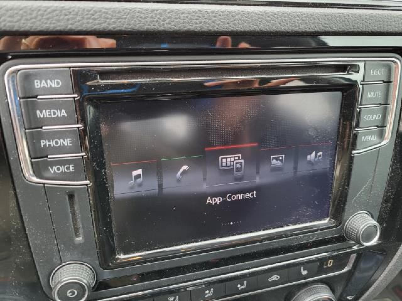 2017 Volkswagen Jetta 1.8T Highline Photo13