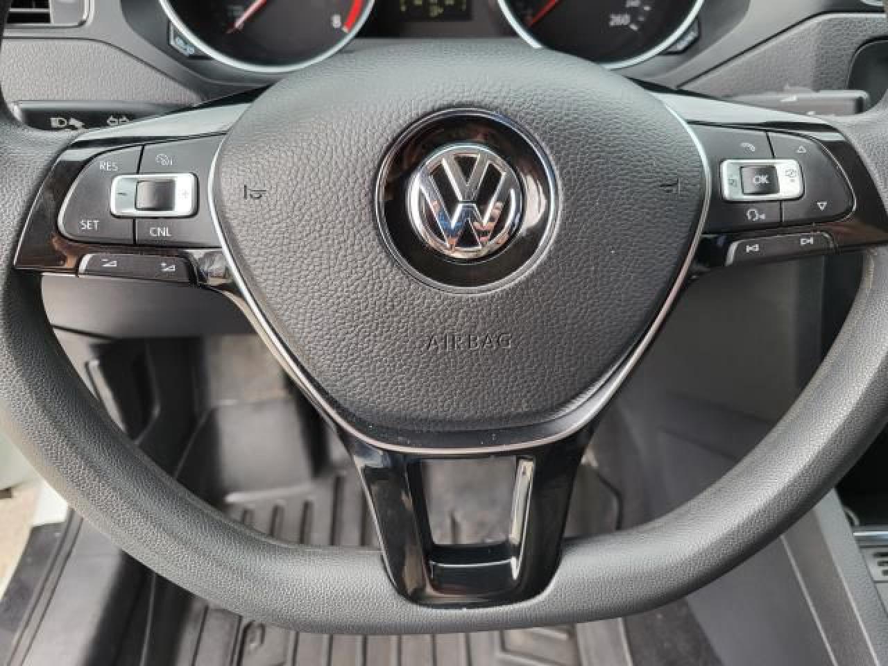 2015 Volkswagen Jetta Trendline Photo10