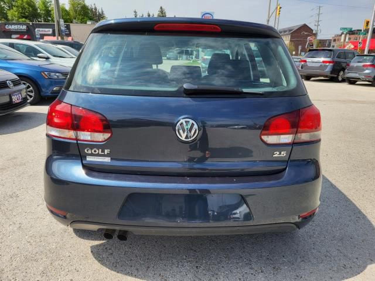 2011 Volkswagen Golf 2.5L Trendline Photo4