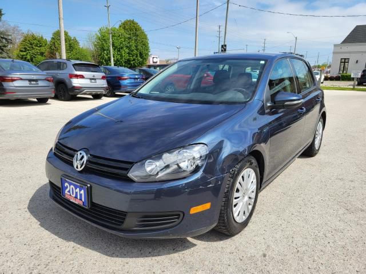 2011 Volkswagen Golf 2.5L Trendline Photo7