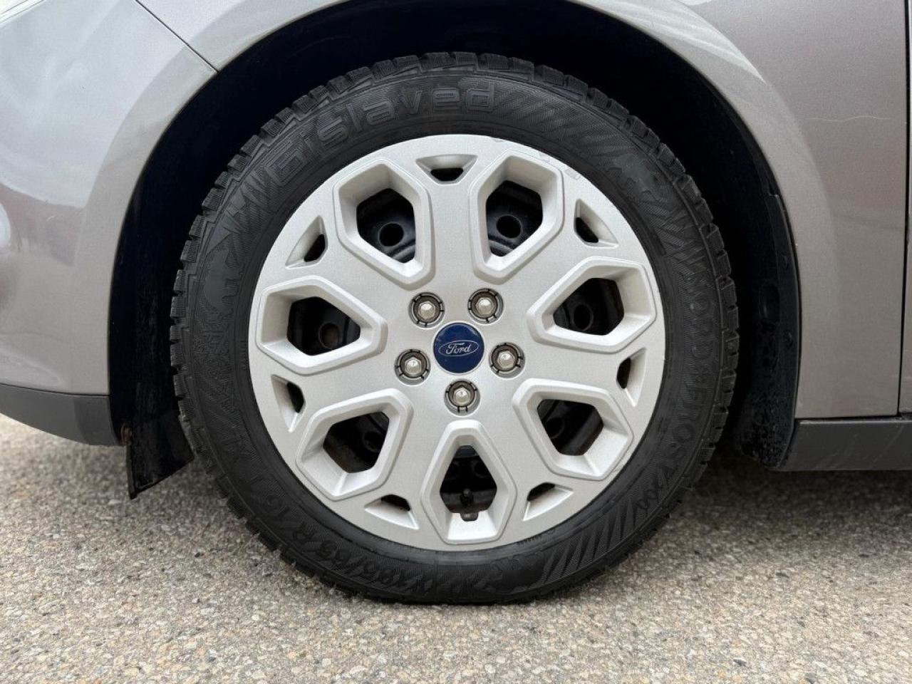 2014 Ford Focus SE | CLEAN CARFAX | DEALER MAINTAINED | BLUETOOTH | HEATED SEATS | - Photo #14