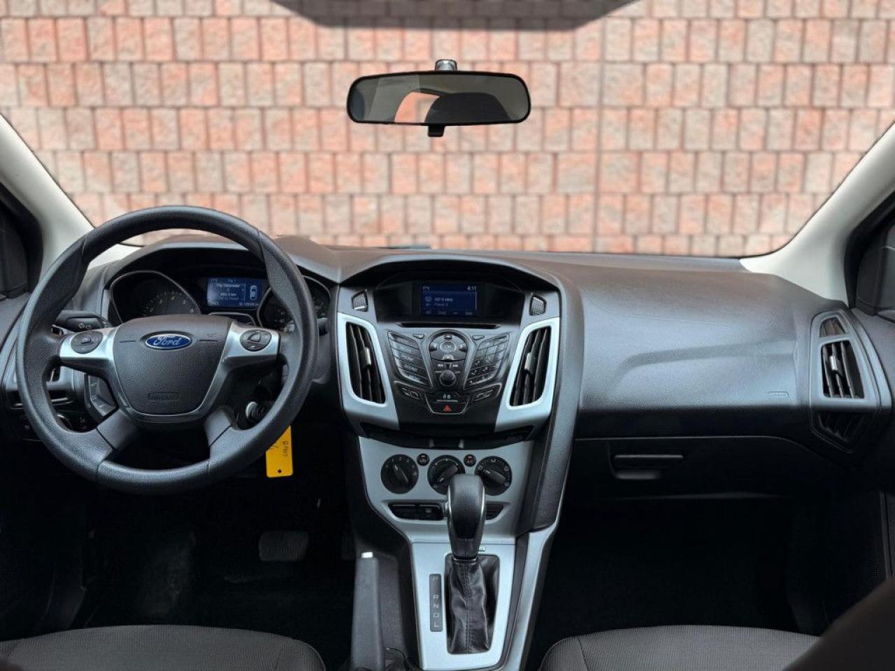 2014 Ford Focus SE | CLEAN CARFAX | DEALER MAINTAINED | BLUETOOTH | HEATED SEATS | - Photo #15