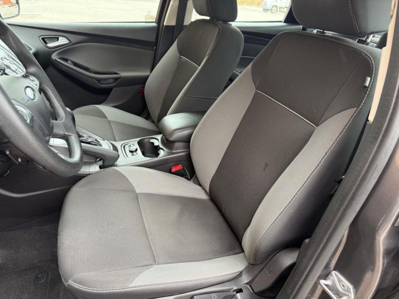 2014 Ford Focus SE | CLEAN CARFAX | DEALER MAINTAINED | BLUETOOTH | HEATED SEATS | - Photo #16