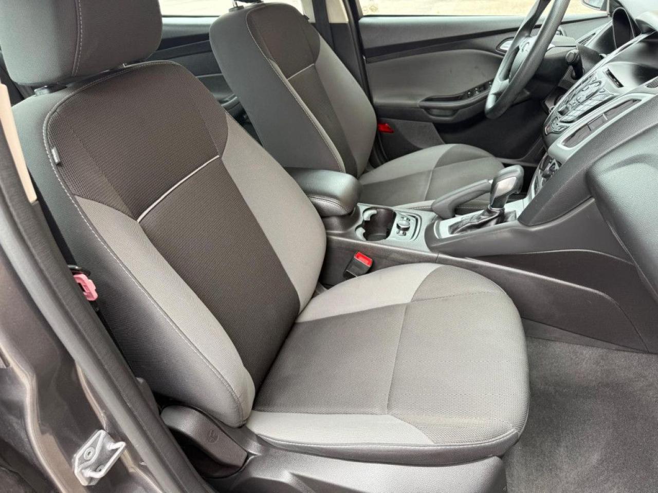 2014 Ford Focus SE | CLEAN CARFAX | DEALER MAINTAINED | BLUETOOTH | HEATED SEATS | - Photo #20