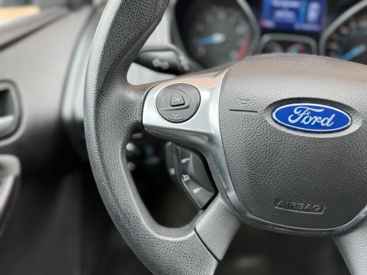 2014 Ford Focus SE | CLEAN CARFAX | DEALER MAINTAINED | BLUETOOTH | HEATED SEATS | - Photo #22