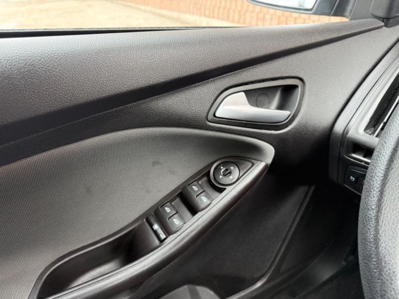 2014 Ford Focus SE | CLEAN CARFAX | DEALER MAINTAINED | BLUETOOTH | HEATED SEATS | - Photo #29
