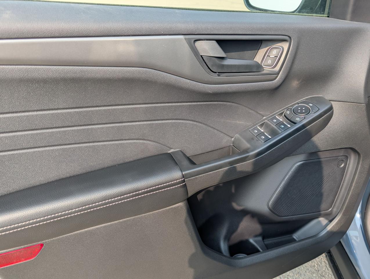 2025 Ford Escape Active Photo5
