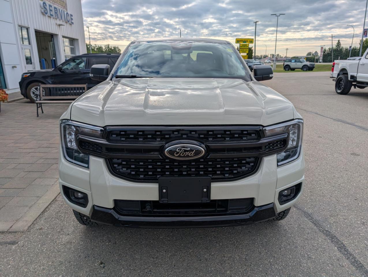2025 Ford Ranger XLT Photo2