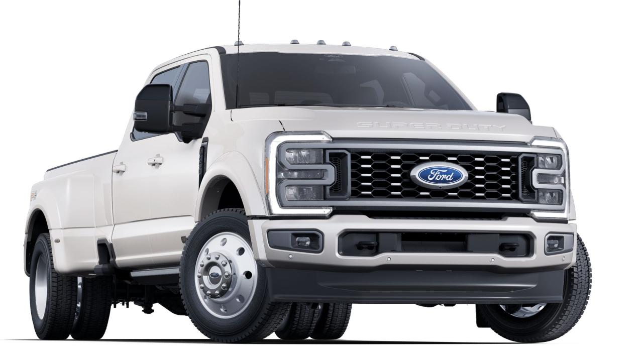 2025 Ford F-450 Super Duty DRW Platinum Photo3