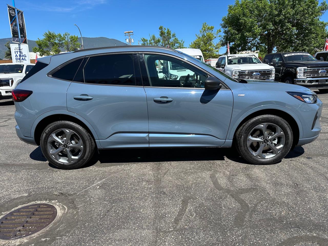 2024 Ford Escape ST-Line Photo3