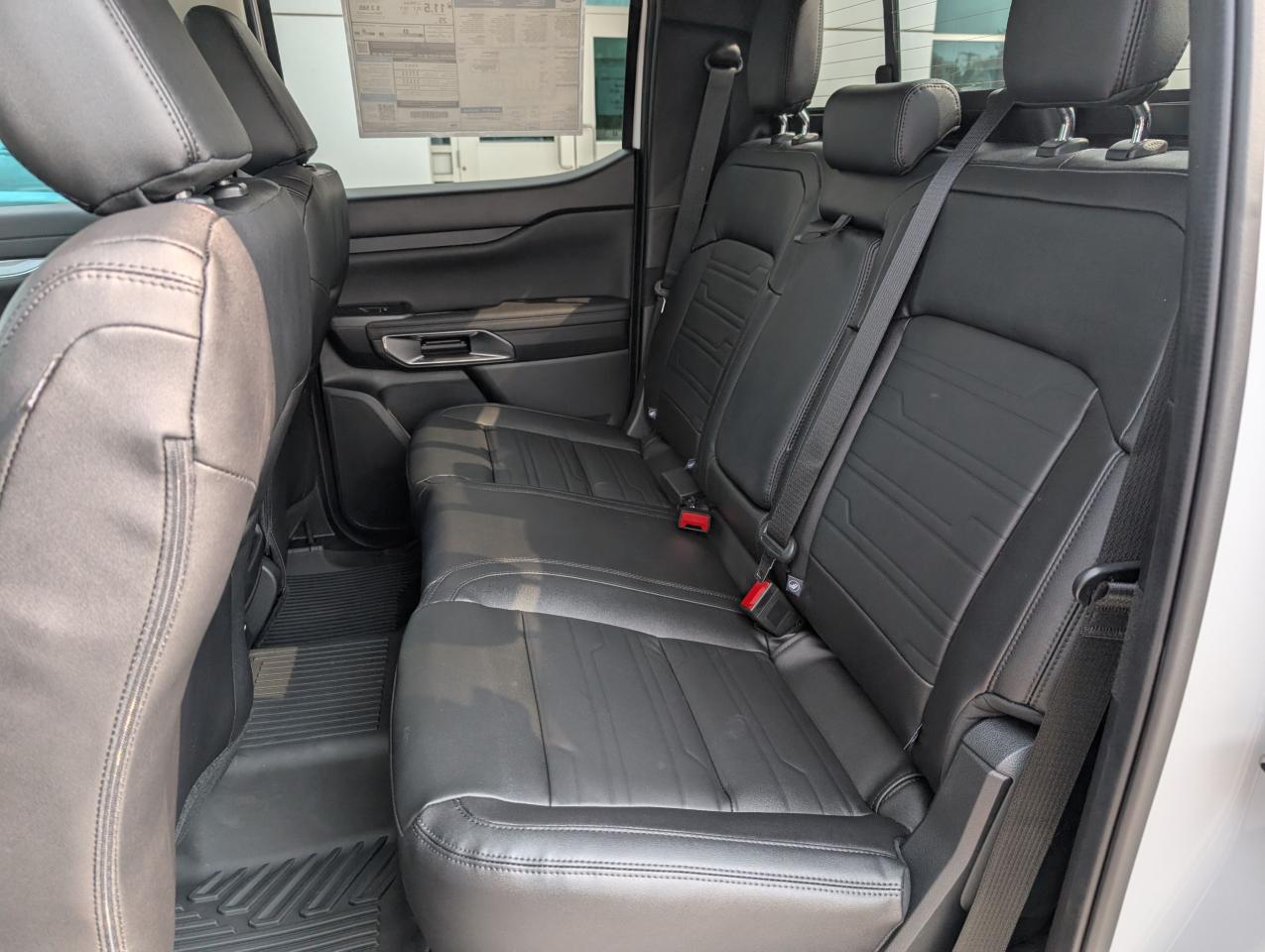2025 Ford Ranger LARIAT Photo5