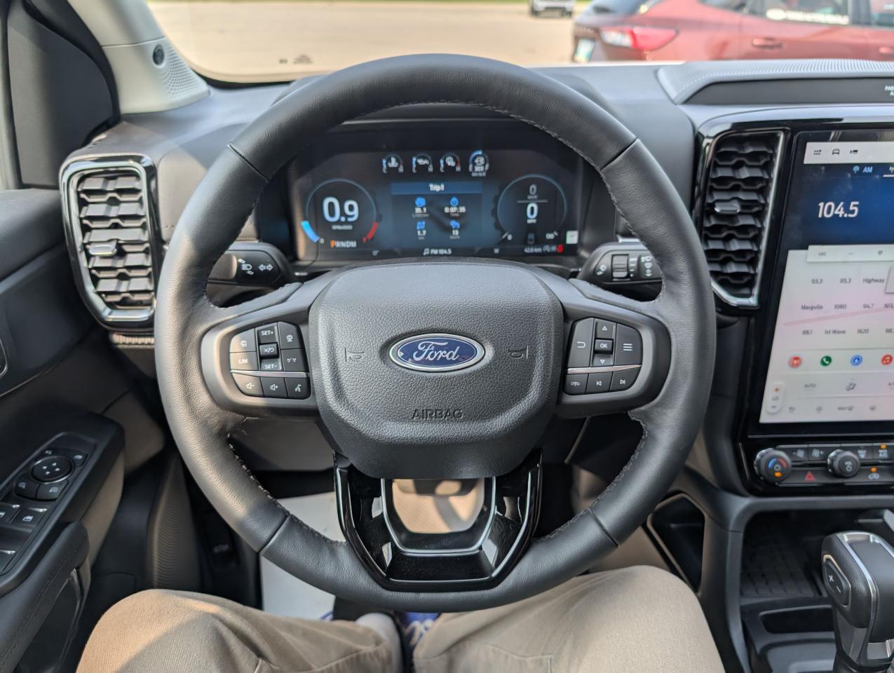 2025 Ford Ranger LARIAT Photo5