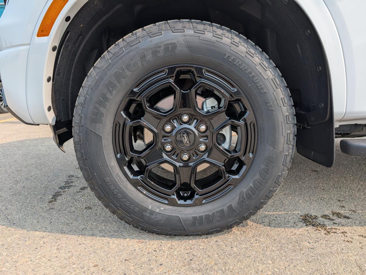 2025 Ford Ranger LARIAT Photo5