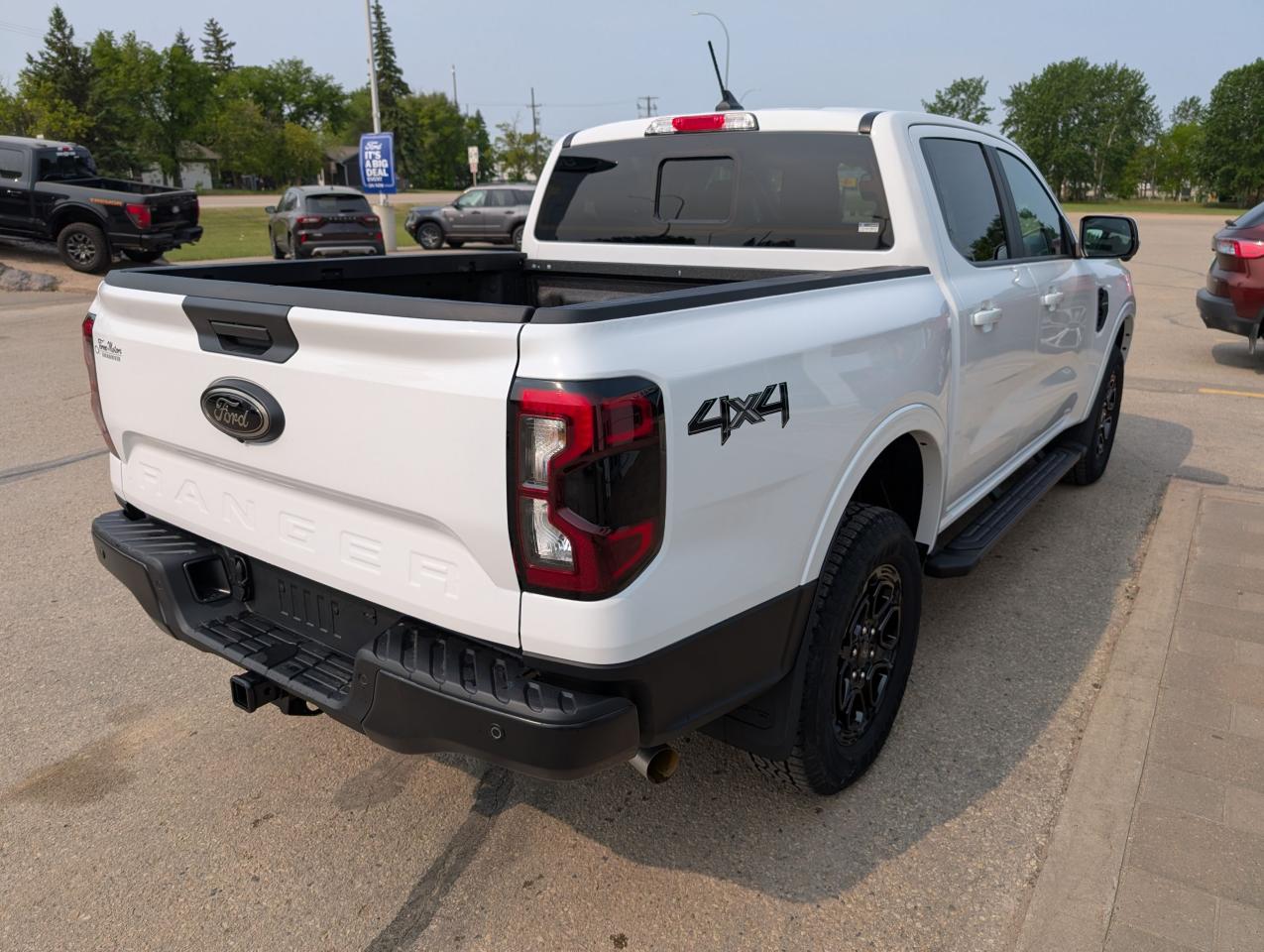 2025 Ford Ranger LARIAT Photo5