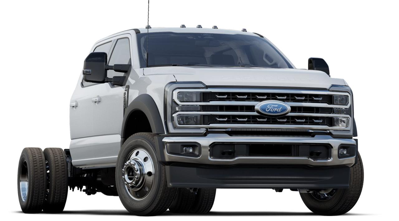 2025 Ford F-550 Super Duty DRW Lariat Photo3
