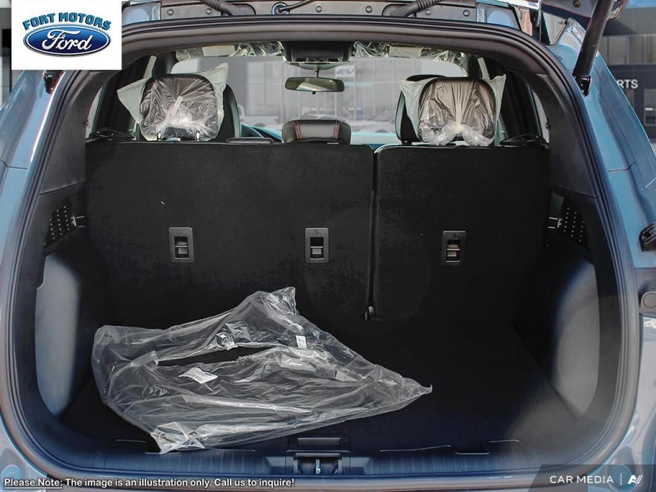 2025 Ford Escape ST-Line Select Photo5