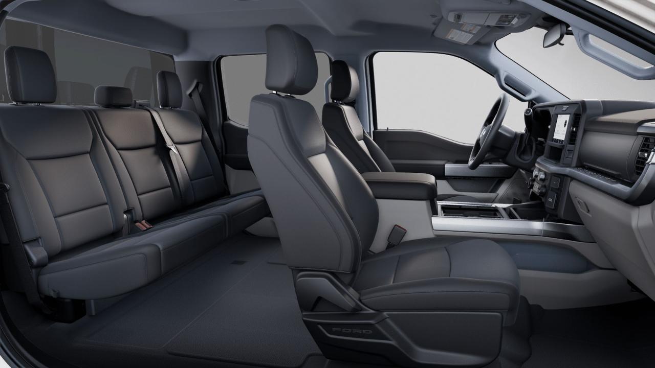 2025 Ford F-350 Super Duty SRW XLT Photo5